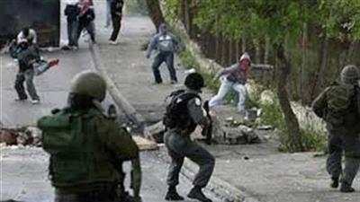 إصابة 4 فلسطينيين خلال مواجهات مع قوات إسرائيلية شمال القدس