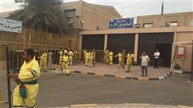 بالصور - «البلدية»: تنظيف وتجهيز المدارس وترتيب القاعات التي سيتم فيها الاقتراع بـ«حولي»