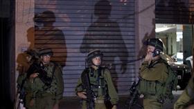 الاحتلال يعتقل فلسطينيين اثنين في الضفة الغربية
