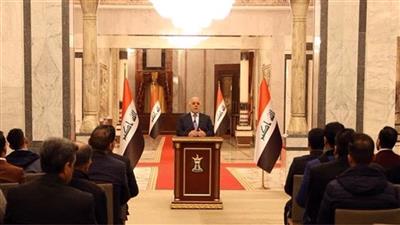 العبادي متحدثاً أمام الصحافيين