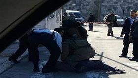 بالصور -  لحظة اعتقال القوات الإسرائيلية لطفلة فلسطينية