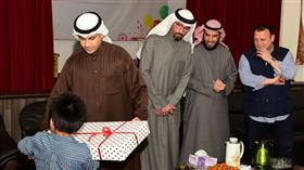 وفد من «البترول الكويتية»  يزور دار رعاية المسنين