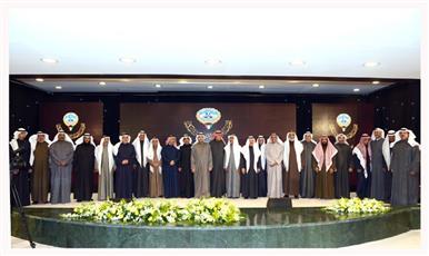 وزير الدولة لشؤون الاسكان ياسر أبل
