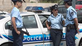غضب فلسطيني بعد نشر فيديو لشرطي إسرائيلي يقلب الكرسي النقال لفلسطيني