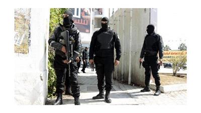 تونس.. أحكام بالسجن ضد 14 شخصاً استهدفوا عناصر أمن في 2013