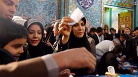 إيران تمدد فترة الاقتراع بالانتخابات التشريعية ومجلس خبراء القيادة