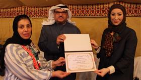 إيمان الكعبي وحياة القحطاني يكرمون راعي الاحتفالية
