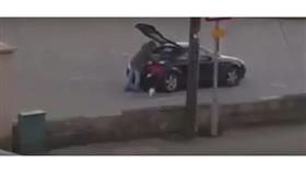 بالفيديو: متسول يغادر في سيارة فاخرة بعد نهاية عمله
