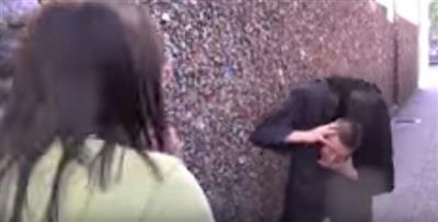 بالفيديو - ينفصل رأسه عن جسده بمجرد «عطسة» واحدة !