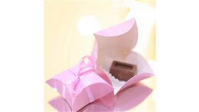 تفاعل كبير من رواد فيس بوك مع صور لحفل زفاف ليبي !