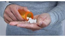 FDA تحذر الحوامل من استخدام مسكنات الألم في النصف الثاني من الحمل FDA تحذر الحوامل من استخدام مسكنات الألم في النصف الثاني من الحمل