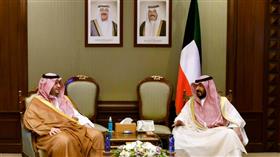 النائب الأول ووزير الداخلية يبحث مع وزير الدولة عضو مجلس الوزراء السعودي الموضوعات ذات الاهتمام المشترك