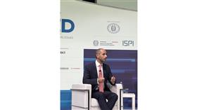 الرئيس التنفيذي لمؤسسة البترول الكويتية: الكويت‬ تستهدف زيادة طاقتها الانتاجية من ‫النفط‬ 3.2 مليون برميل يومياً