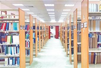 الجامعة: حظر بيع وشراء الكتب خارج «مكتبة الطالب»