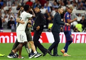 نهاية مشتعلة للكلاسيكو.. لاعبو ريال مدريد يُحاصرون لامين يامال بعد صافرة الحكم