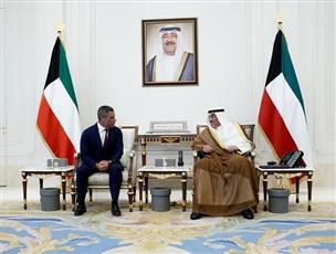 سمو ولي العهد يستقبل عمدة مدينة ميامي الأمريكية