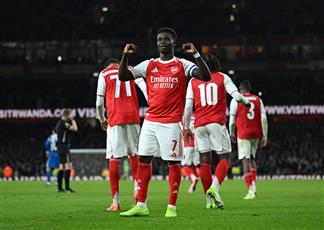 كأس الرابطة الإنجليزية.. الكبار يعبرون وليفربول يسقط أمام كريستال بالاس