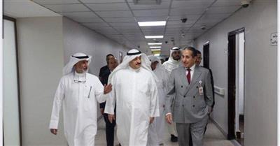 وزير الصحة يفتتح قسم الأسنان المتكامل في مستشفى العدان