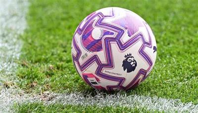 جريمة كروية.. وكيل يهدد لاعب بالسلاح في الدوري الإنجليزي الممتاز