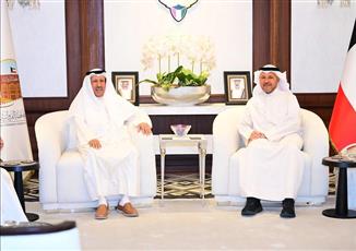 محافظ الفروانية يبحث مع عدد من الشخصيات مبادرات ثقافية وبيئية وصحية بالمحافظة