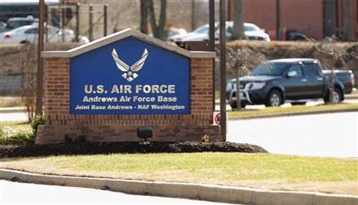 نقل 7 أشخاص إلى المستشفى إثر فتح طرد مشبوه في قاعدة عسكرية قرب واشنطن