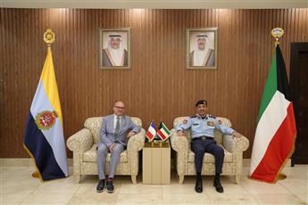 رئيس الأركان يبحث مع السفير الفرنسي موضوعات مشتركة