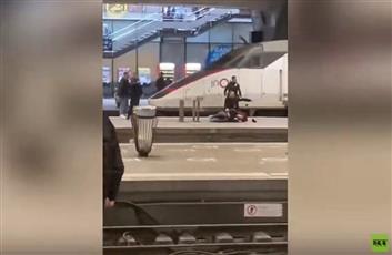 فرنسا.. مقتل مسلح بسكين في محطة قطارات مونبارناس بالعاصمة باريس