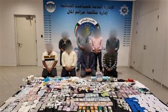 ضبط شبكة تمارس الطب دون ترخيص.. وتتاجر بالأدوية الحكومية