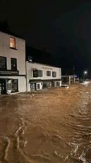 فيضانات تاريخية تضرب ويلز.. مونماوث تتحول إلى مدينة غارقة بالكامل