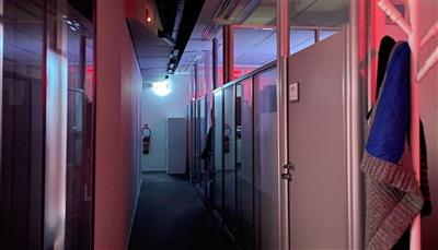 فرنسا: انقطاع الكهرباء يشل حركة المترو والقطارات فى باريس