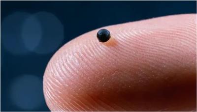 روبوت بحجم حبة الرمل يوصل الدواء للجسم