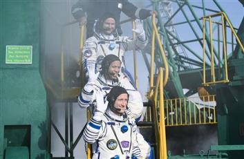 إطلاق مركبة سويوز مع 3 رواد إلى المحطة الفضائية