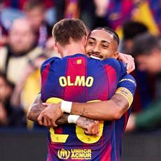 برشلونة يحسم القمة أمام أتلتيكو بثلاثية ويعزز قبضته على صدارة الدوري الإسباني