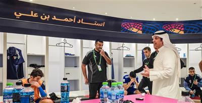 المطيري يزور لاعبي الكويت عقب الخسارة من الأردن في بطولة كأس العرب