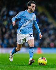 مانشستر سيتي يواصل الضغط على آرسنال بثلاثية نظيفة في شباك سندرلاند