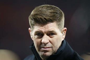 تقارير: مستقبل آرني سلوت يهتز.. وجيرارد مرشح لقيادة ليفربول مؤقتاً