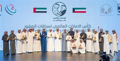 الكويت تختتم أول بطولة عالمية لسباقات الصقور بمشاركة خليجية واسعة