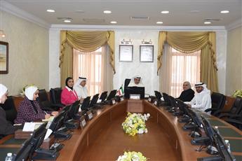 الجهاز المركزي يبحث مع «الموانئ» التسهيلات المقدّمة للمقيمين بصورة غير قانونية