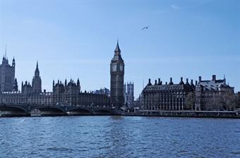 ارتفاع عجز ميزان التجارة البريطاني إلى 9 مليارات دولار