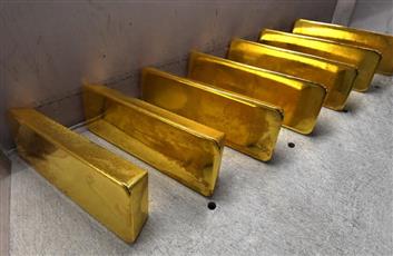 الذهب يرتفع 2% إلى 4300 دولار للأونصة مع ضبابية المشهد الاقتصادي والتوترات الجيوسياسية