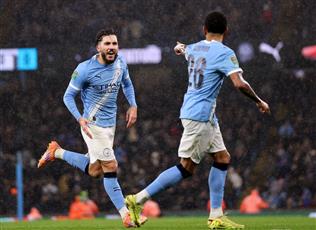 مانشستر سيتي يعبر برينتفورد بثنائية نظيفة ويبلغ نصف نهائي كأس الرابطة