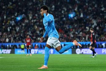 نابولي يعبر ميلان بثنائية نظيفة ويبلغ نهائي السوبر الإيطالي من بوابة الرياض