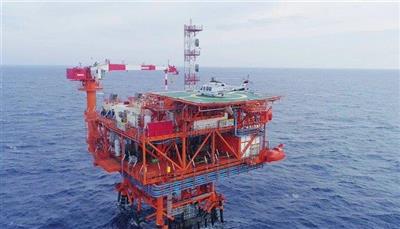 أوكرانيا تهاجم منصة نفط روسية في بحر قزوين