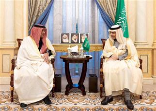 بن فرحان والبديوي يناقشان تطوير العمل الخليجي