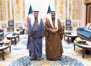 سمو أمير البلاد يستقبل الرئيس التنفيذي للجهاز المركزي لمعالجة أوضاع المقيمين بصورة غير قانونية