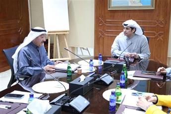 المطيري يطلع على مستجدات جائزة الكويت الكبرى للإعلام «شراع»