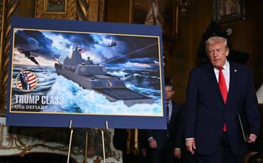 ترامب يعلن بناء «سفينة حربية» تحمل اسمه