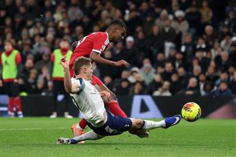 فان دي فين يعتذر لإيزاك بعد إصابة كسر الساق وأزمة مباراة ليفربول