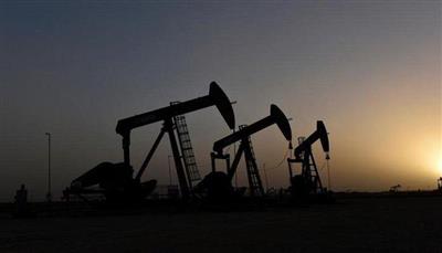 النفط يرتفع مع تقييم السوق لاحتمالات اضطراب الإمدادات الفنزويلية