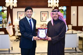 محافظ الفروانية يستقبل سفير المملكة المتحدة لدى الكويت